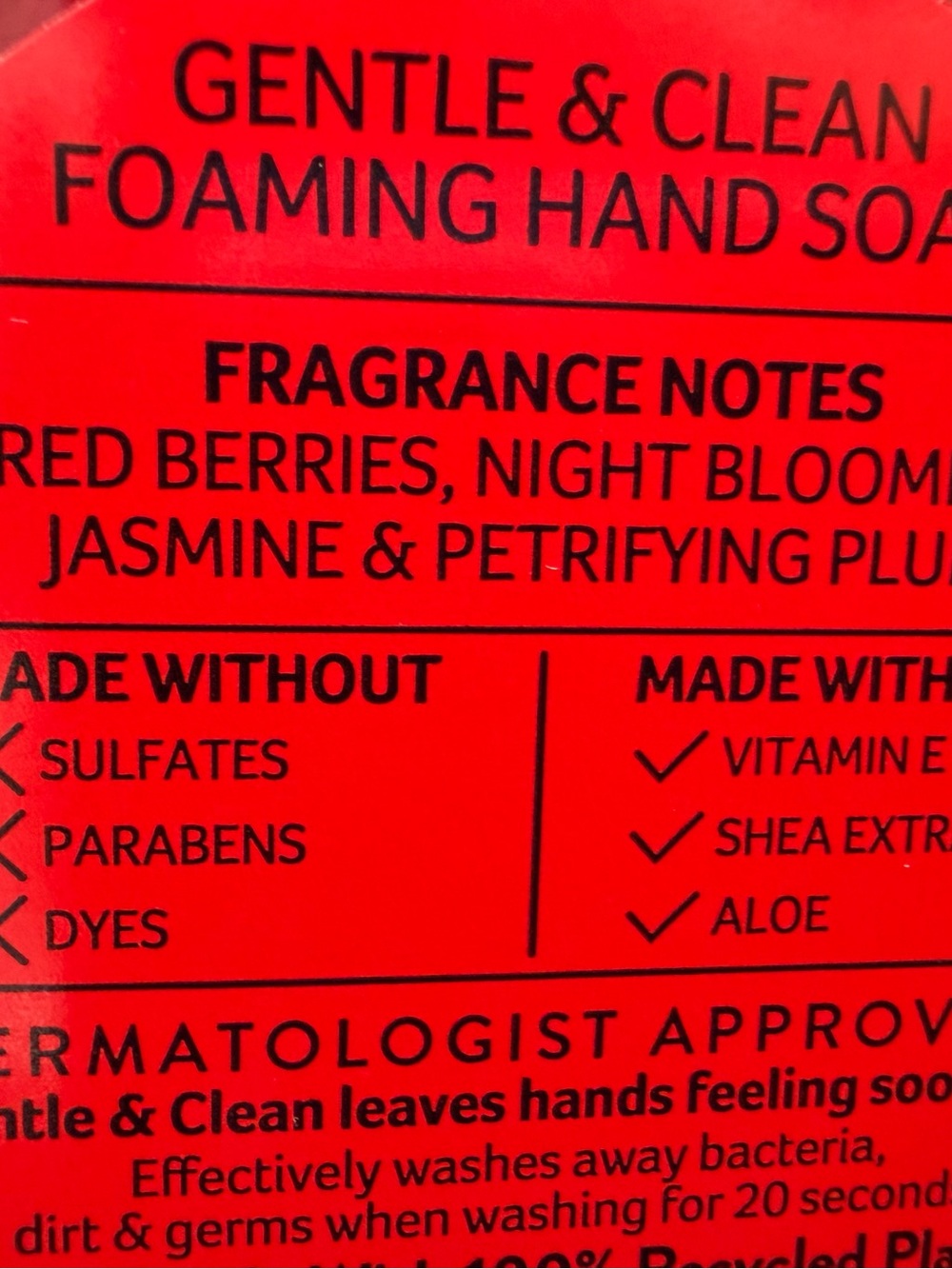 Bath & Body Works Vampire Blood Foaming Hand Soap - Red - Picture 4 of 9